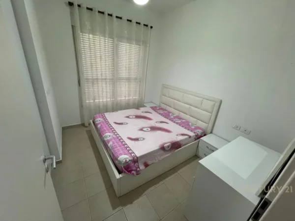 Tirane, jepet me qera apartament 2+1 Kati 5, 75 m² 500 € (Kompleksi Mangalem)