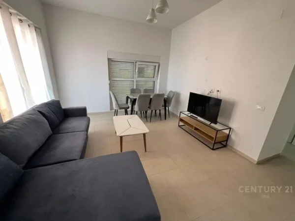 Tirane, jepet me qera apartament 2+1 Kati 5, 75 m² 500 € (Kompleksi Mangalem)