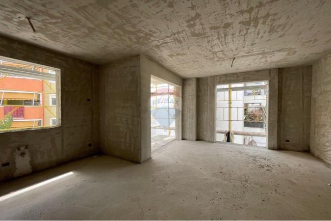 Tirane, shitet apartament 1+1 , 85 m² 169.500 € (Liqeni i Thate)