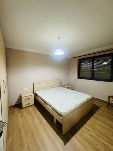 Tirane, jepet me qera apartament Kati 5, 70 m² 500 € (Zog zi . te gazheli)