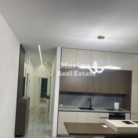 Tirane, jepet me qera apartament 2+1 Kati 1, 108 m² 850 € (Ish Sheshi Shqiponja)