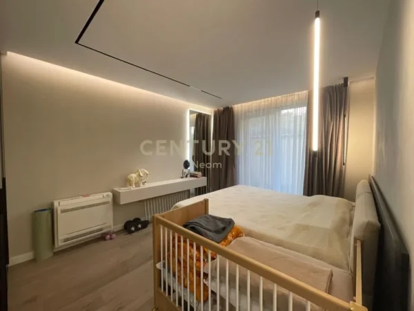 Tirane, shes apartament 3+1+Aneks+Ballkon Kati 5, 165 m² 355.000 € 