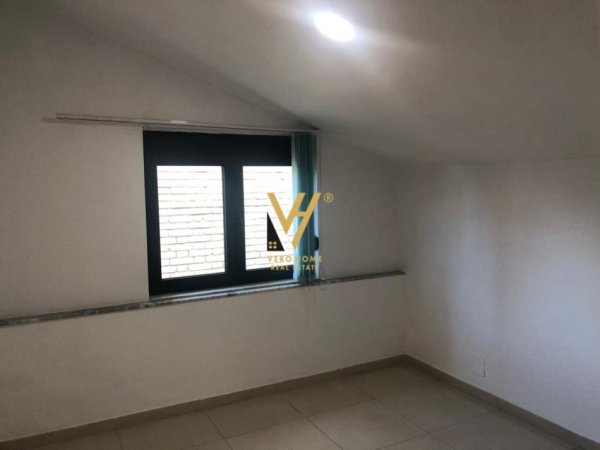Tirane, jepet me qera ambjent biznesi Kati 0, 230 m² 1.500 € (BRRYLI)