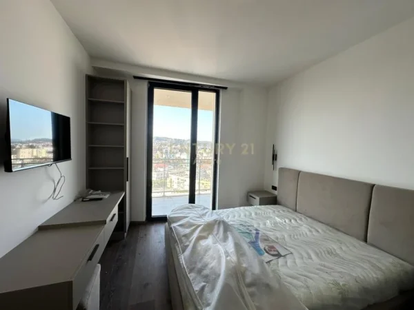 Tirane, jepet me qera apartament 1+1+Aneks+Ballkon Kati 9, 78 m² 750 € (Golden Residence)