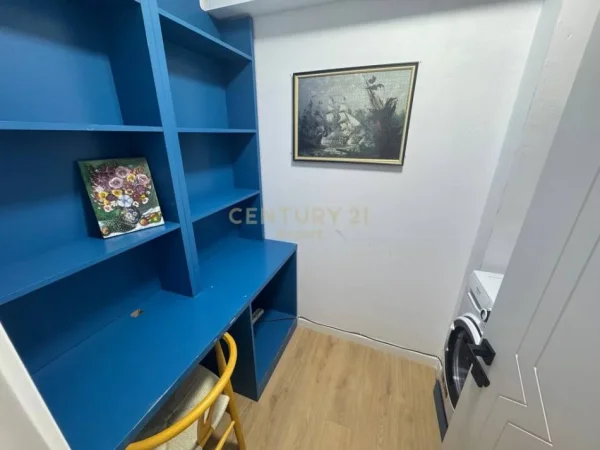 Tirane, jepet me qera apartament 2+1+Aneks+Ballkon Kati 8, 160 m² 1.500 € 