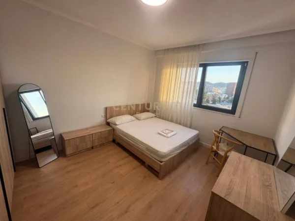 Tirane, jepet me qera apartament 2+1+Aneks+Ballkon Kati 8, 160 m² 1.500 € 