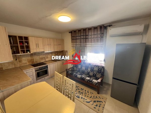 Tirane, jepet me qera apartament 2+1 , 80 m² 650 € (tek Rruga e Durresit prane Gjimnazit Qemal Stafa)