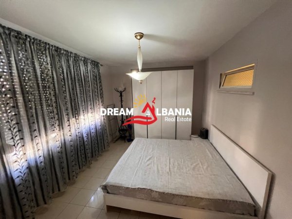 Tirane, jepet me qera apartament 2+1 , 80 m² 650 € (tek Rruga e Durresit prane Gjimnazit Qemal Stafa)