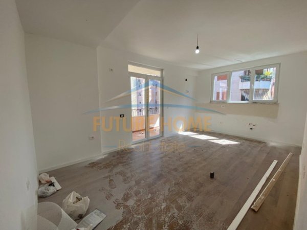 Tirane, shitet apartament 2+1+Ballkon Kati 5, 62 m² 167.000 € (Margarita Tutulani)