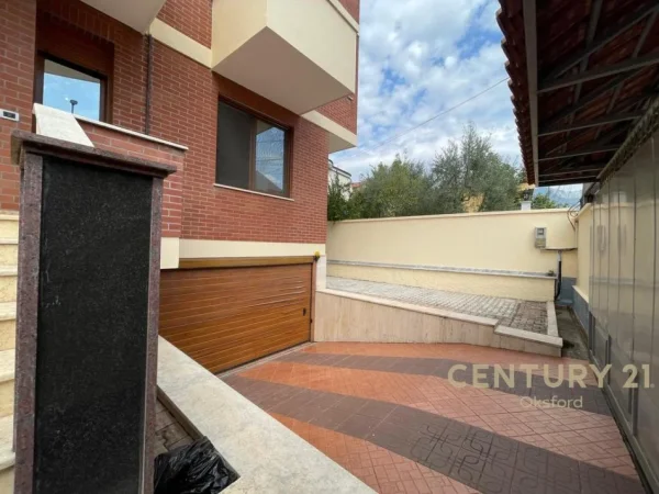 Tirane, jepet me qera Vile 3 Katshe Kati 3, 254 m² 1.700 € (Kodra e Priftit)