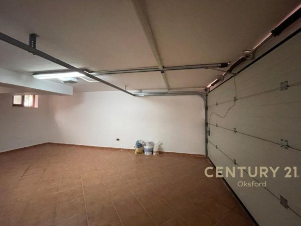 Tirane, jepet me qera Vile 3 Katshe Kati 3, 254 m² 1.700 € (Kodra e Priftit)