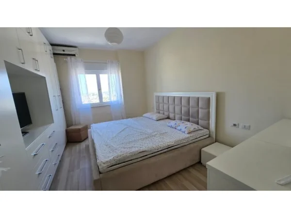 Tirane, jepet me qera apartament 2+1+Aneks+Ballkon Kati 16, 120 m² 1.200 € 