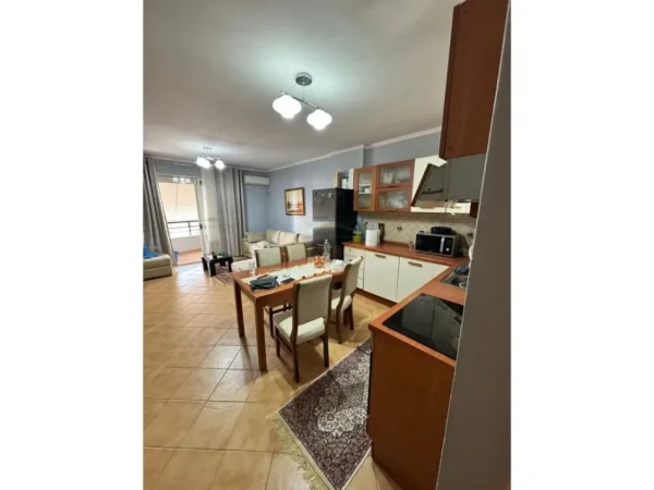 Tirane, shitet apartament 2+1+Ballkon Kati 2, 100 m² 140.000 € 