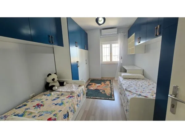 Tirane, jepet me qera apartament 2+1+Aneks+Ballkon Kati 16, 120 m² 1.200 € 