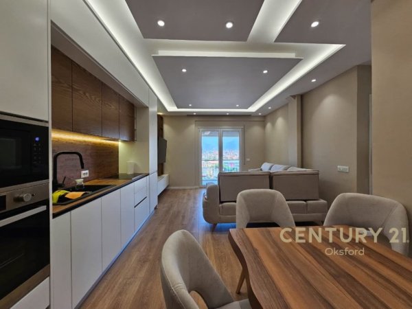 Tirane, jepet me qera apartament 2+1+Aneks+Ballkon Kati 7, 84 m² 700 € (Laptake)