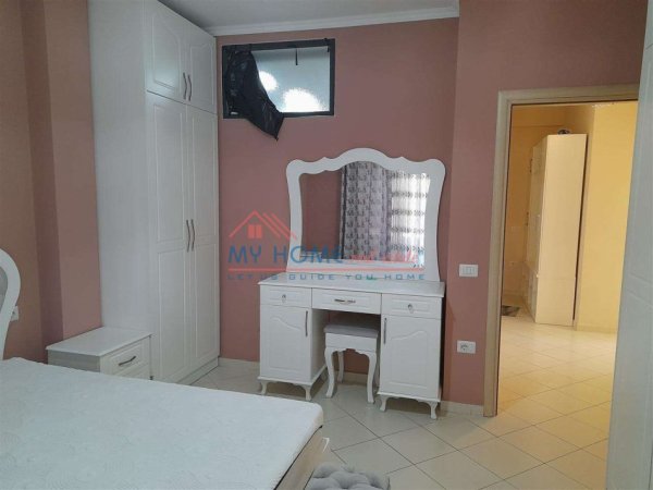 Tirane, jepet me qera apartament 2+1+Ballkon Kati 3, 107 m² 520 € (Fresk)