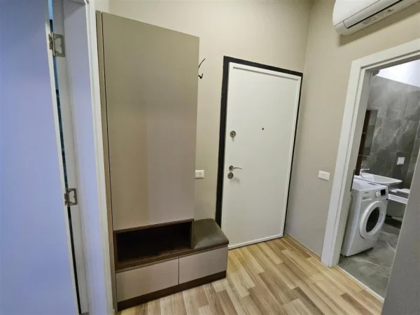 Tirane, jepet me qera apartament 1+1+Aneks+Ballkon Kati 6, 75 m² 700 € (Kompleksi Square 21)
