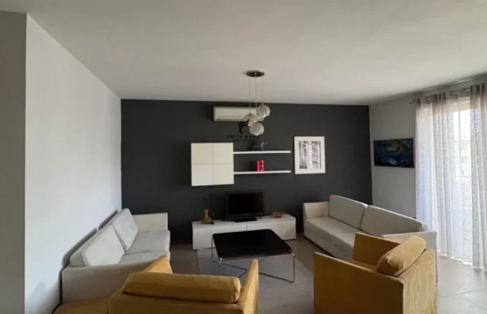 Tirane, jepet me qera apartament 2+1 Kati 6, 70 m² 600 € (NJESIA BASHKIAKE 2)