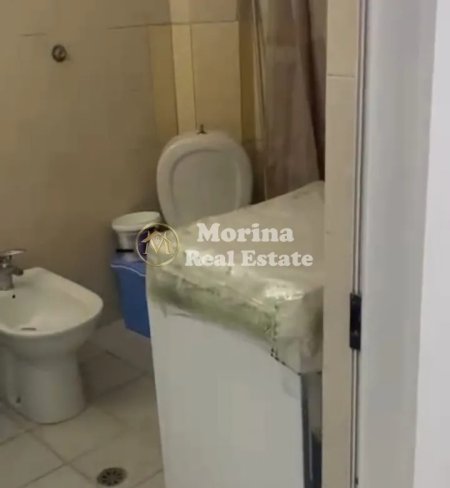 Tirane, jepet me qera shtepi 1+1 Kati 1, 60 m² 400 € (Rruga Haxhi Hysen Dalliu, Stacioni i Trenit)