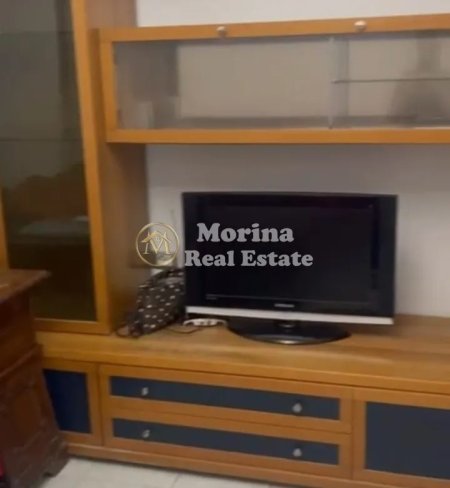 Tirane, jepet me qera shtepi 1+1 Kati 1, 60 m² 400 € (Rruga Haxhi Hysen Dalliu, Stacioni i Trenit)