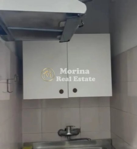 Tirane, jepet me qera shtepi 1+1 Kati 1, 60 m² 400 € (Rruga Haxhi Hysen Dalliu, Stacioni i Trenit)
