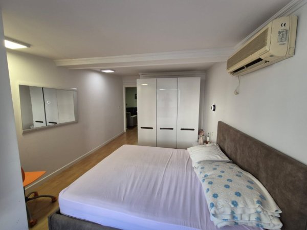 Tirane, jepet me qera apartament 2+1 Kati 2, 65 m² 700 € (Libri Universitar)