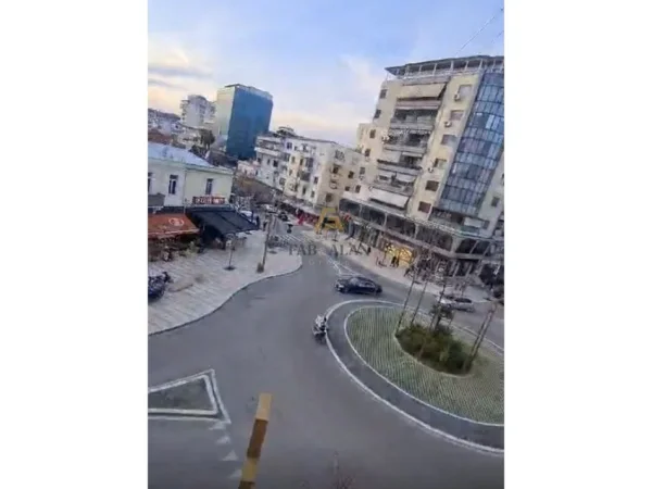 Durres, shitet apartament 2+1 Kati 3, 75 m² 105.000 € (Durres)