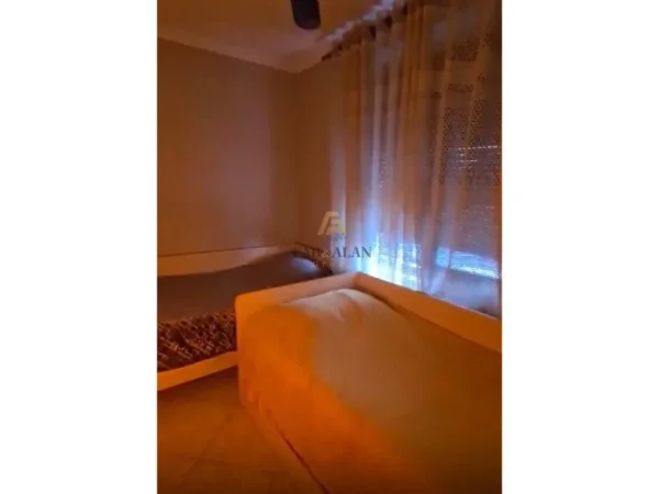 Durres, shitet apartament 2+1 Kati 3, 75 m² 105.000 € (Durres)