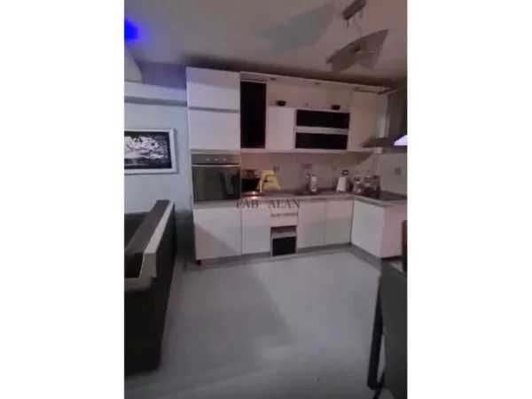 Durres, shitet apartament 2+1 Kati 3, 75 m² 105.000 € (Durres)