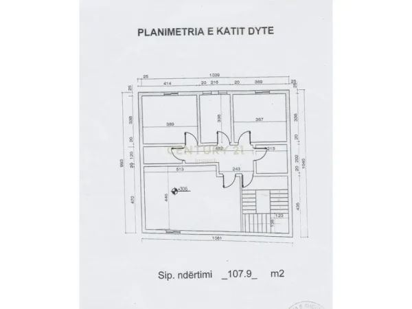 Tirane, jepet me qera apartament 2+1 Kati 3, 120 m² 700 € (Rr.e Dibres)