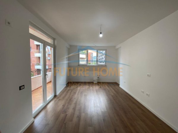 Tirane, shitet apartament 1+1+Ballkon Kati 5, 62 m² 167.000 € (Rruga Margarita Tutulani)
