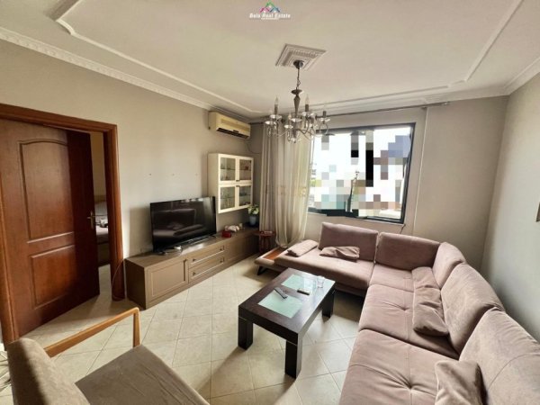 Tirane, jap me qera apartament 2+1+Ballkon Kati 4, 115 m² 850 € (21 dhjetori)