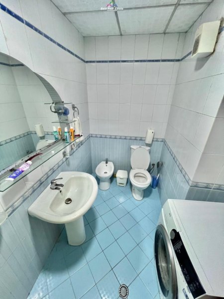 Tirane, jap me qera apartament 2+1+Ballkon Kati 4, 115 m² 850 € (21 dhjetori)