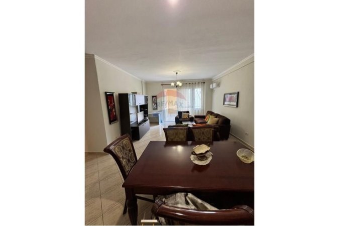 Tirane, shitet apartament 2+1+Ballkon , 103 m² 165.000 € 