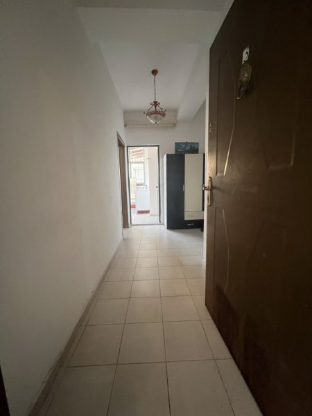 Tirane, jepet me qera apartament Kati 0, 102 m² 500 € (Tek Universiteti Mjeksis)