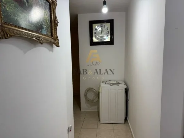 Tirane, jepet me qera apartament 2+1 Kati 0, 600 € (Laprake)