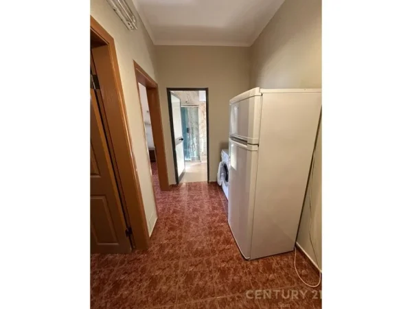 Tirane, jepet me qera apartament 1+1 Kati 6, 60 m² 450 € 