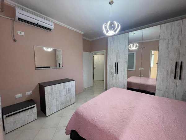 Tirane, jepet me qera apartament 2+1+Aneks+Ballkon Kati 2, 85 m² 700 € (RRUGA ARKITEKT SINANI)