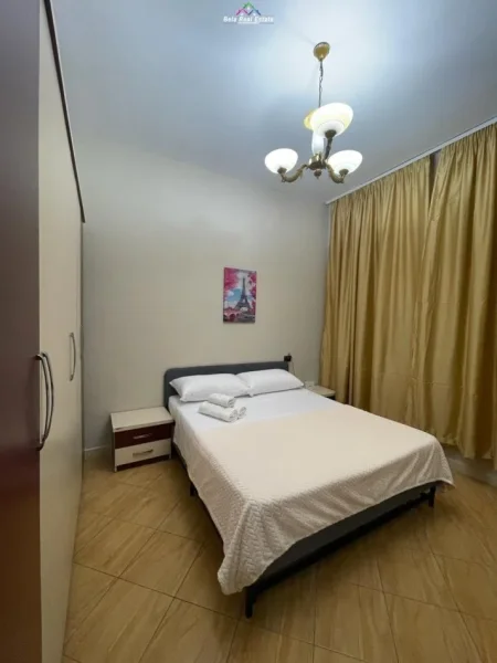 Tirane, jepet me qera apartament 2+1 Kati 3, 85 m² 700 € (qender)