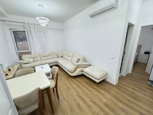Tirane, jepet me qera apartament 1+1 Kati 2, 400 € 