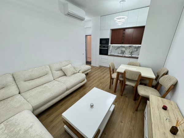 Tirane, jepet me qera apartament 1+1 Kati 2, 400 € 