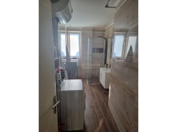 Tirane, shitet apartament 2+1 Kati 6, 88 m² 177.000 € (Ish Parku)
