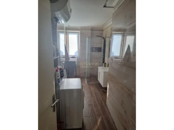 Tirane, shitet apartament 2+1 Kati 6, 88 m² 177.000 € (Ish Parku)