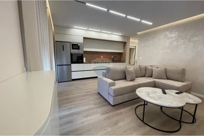 Tirane, shitet apartament 1+1+Ballkon , 75 m² 175.000 € 