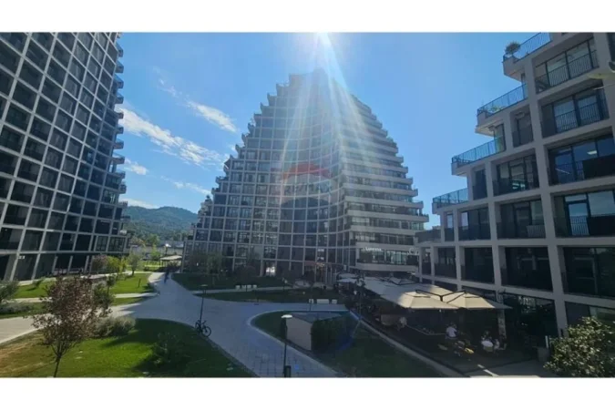 Tirane, jepet me qera zyre , 145 m² 1.400 € 