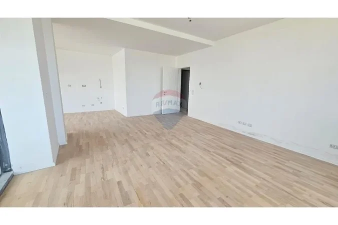 Tirane, jepet me qera zyre , 145 m² 1.400 € 