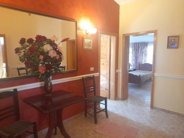 Jepet me Qira Hyrja 2+1+Parking tek Komuna e Parisit ,  Cmimi 600 €uro