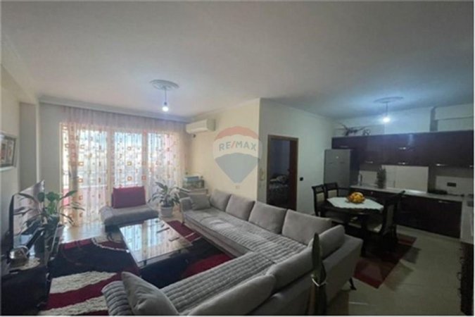 Tirane, shitet apartament 2+1+Ballkon Kati 2, 95 m² 140.000 € 