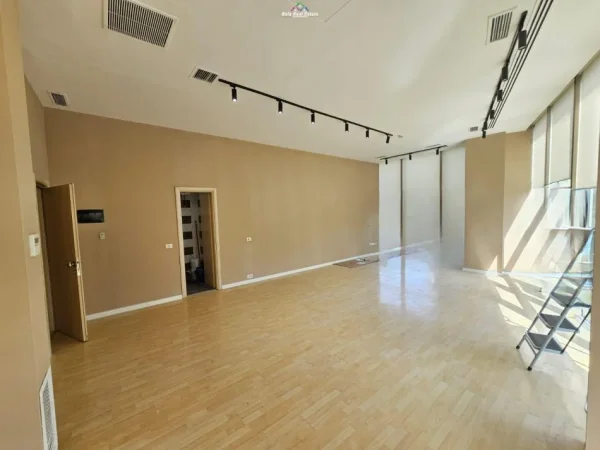 Tirane, jepet me qera zyre Kati 2, 57 m² 1.500 € (myslym shyri)