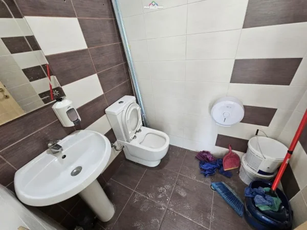 Tirane, jepet me qera zyre Kati 2, 57 m² 1.500 € (myslym shyri)